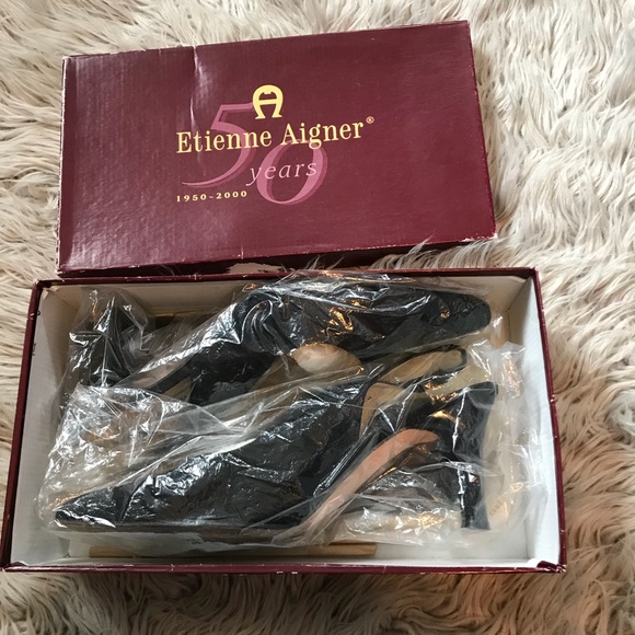 Black heels👠 - Picture 3 of 5